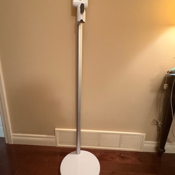 Dyson « Floor Dok » Docking Station - Picture 2 of 2